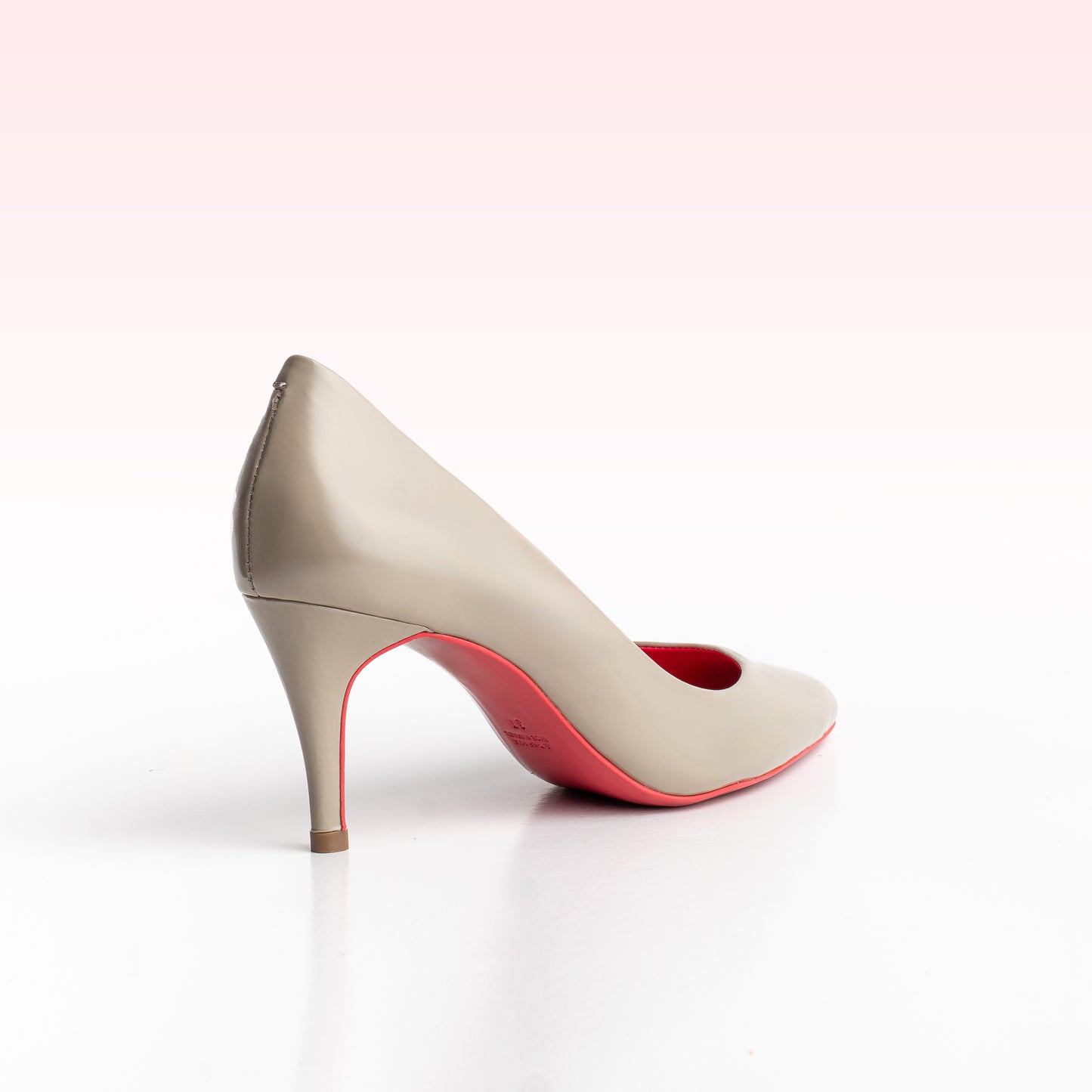 Scarpin Cynthia Verniz Fendi