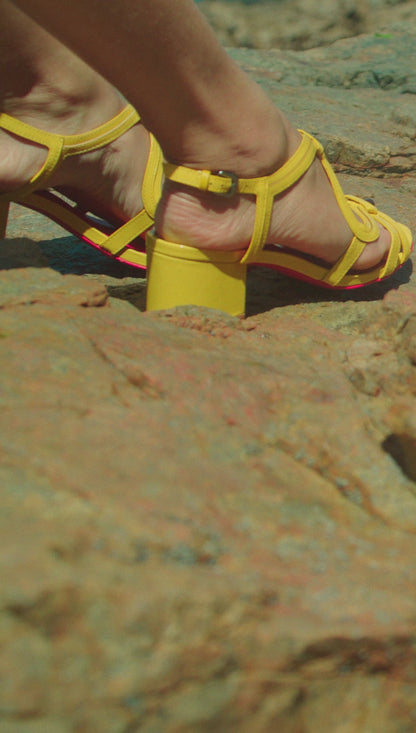 Sandália Cecília Medium Block Verniz Caqui